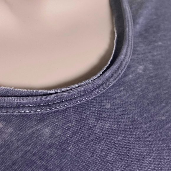 Gypsy Heart Short Sleeve Loose Grey Hi-Lo Top - NWT - Picture 4 of 7